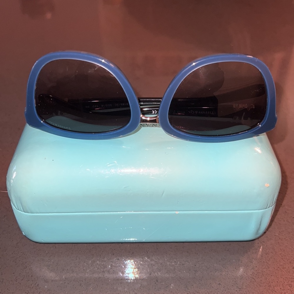 Tiffany & Co. Sunglasses w Case